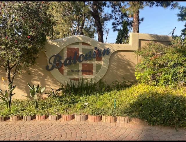 2 BEDROOM TOWNHOUSE FOR SALE IN BRYANSTON
